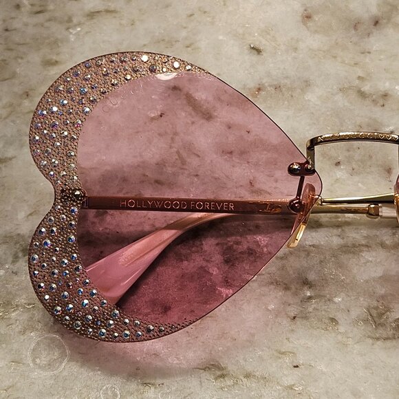GUCCI HOLLYWOOD FOREVER OVERSIZED PINK HEART SHAPED LENS EMBELLISHED SUNGLASSES main image 5